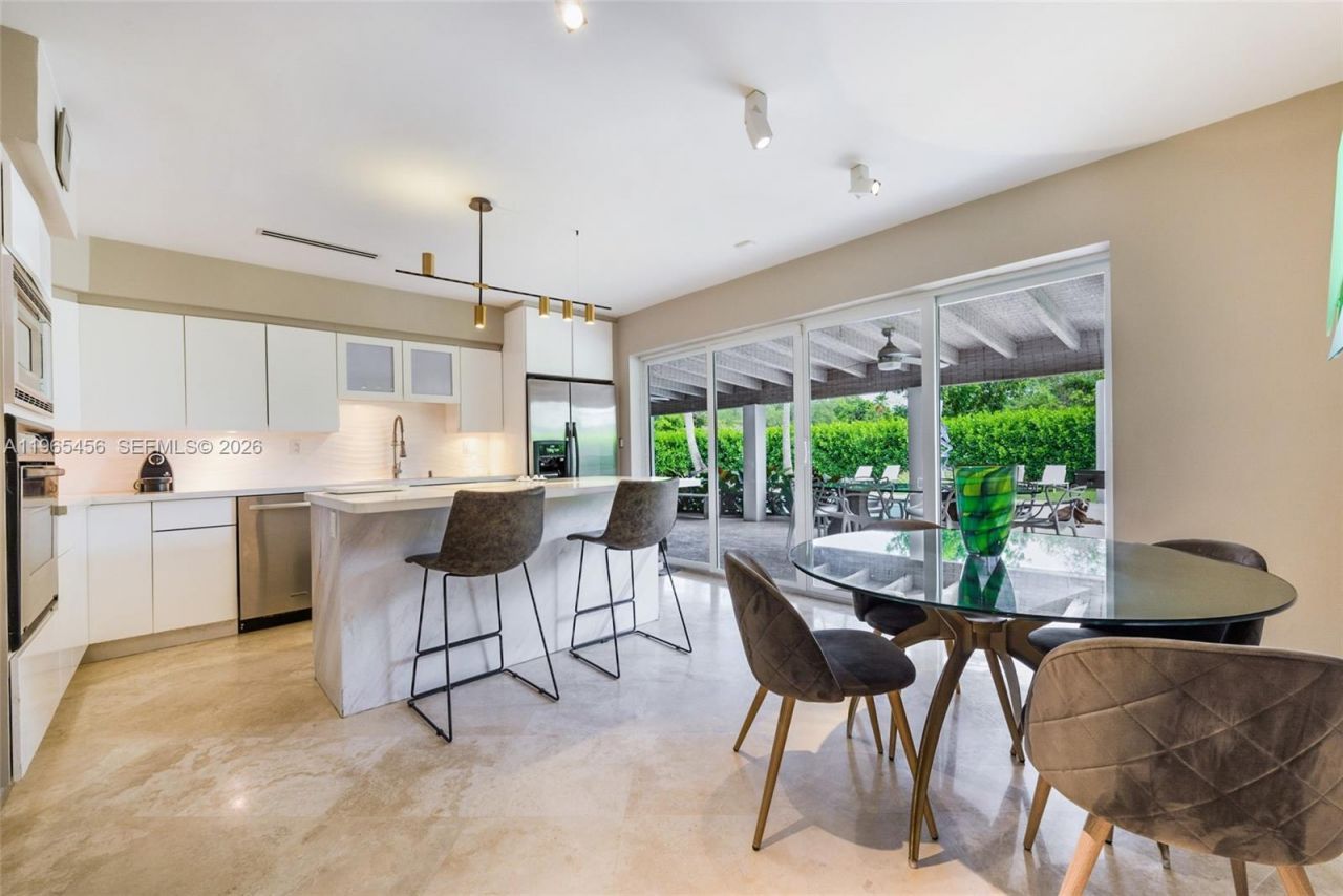 7401 SW 117th St, Pinecrest, FL 33156 Photo