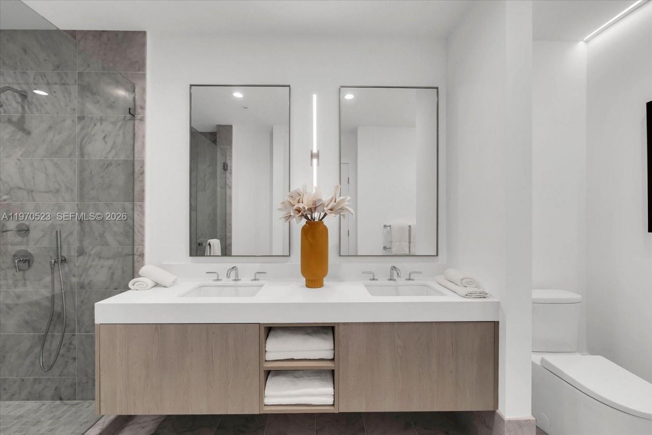 9201 E Bay Harbor Dr, Unit LPH01, Bay Harbor Islands, FL 33154 Photo