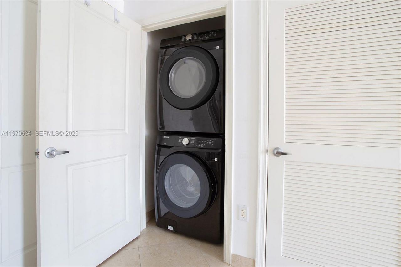 10 Aragon Ave, Unit 1408, Coral Gables, FL 33134 Photo