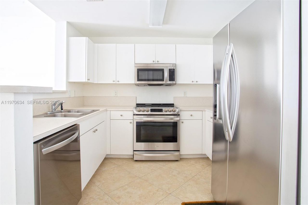 10 Aragon Ave, Unit 1408, Coral Gables, FL 33134 Photo