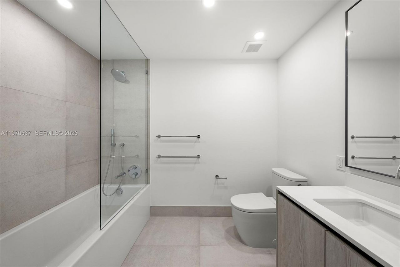 9201 E Bay Harbor Drive, Unit 202, Bay Harbor Islands, FL 33154 Photo