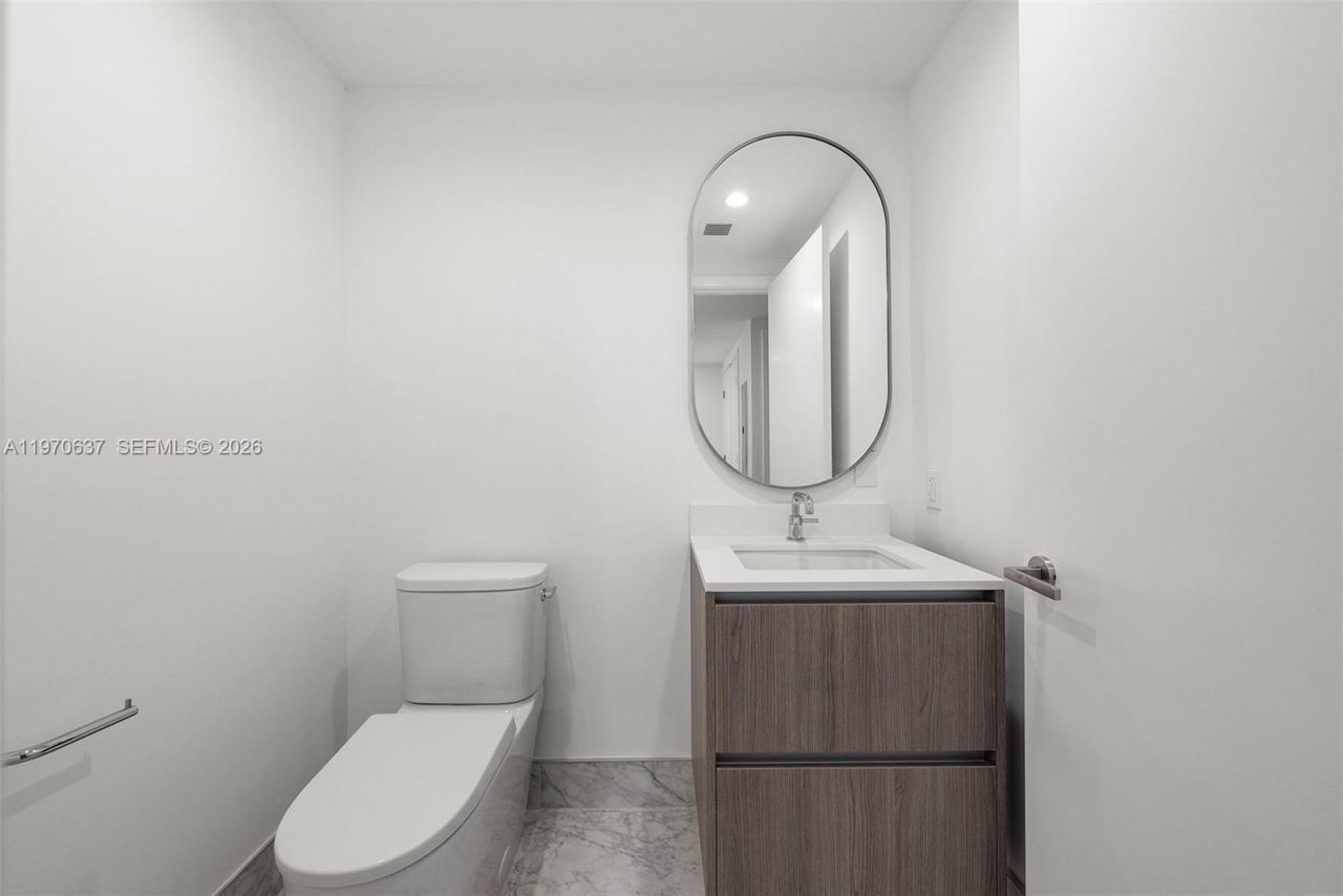 9201 E Bay Harbor Drive, Unit 202, Bay Harbor Islands, FL 33154 Photo