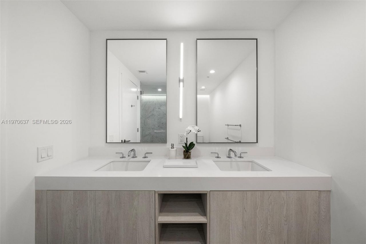 9201 E Bay Harbor Drive, Unit 202, Bay Harbor Islands, FL 33154 Photo