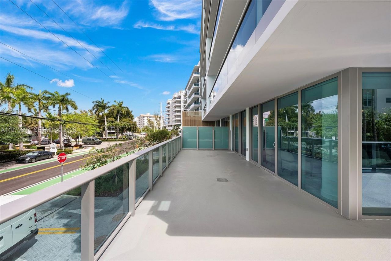 9201 E Bay Harbor Drive, Unit 202, Bay Harbor Islands, FL 33154 Photo