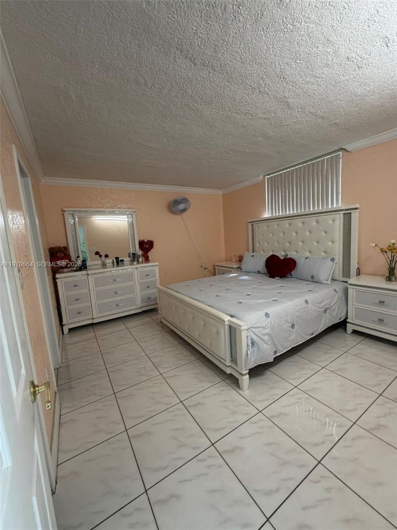 10090 NW 80th Ct , Unit 1206, Hialeah Gardens, FL 33016 Photo