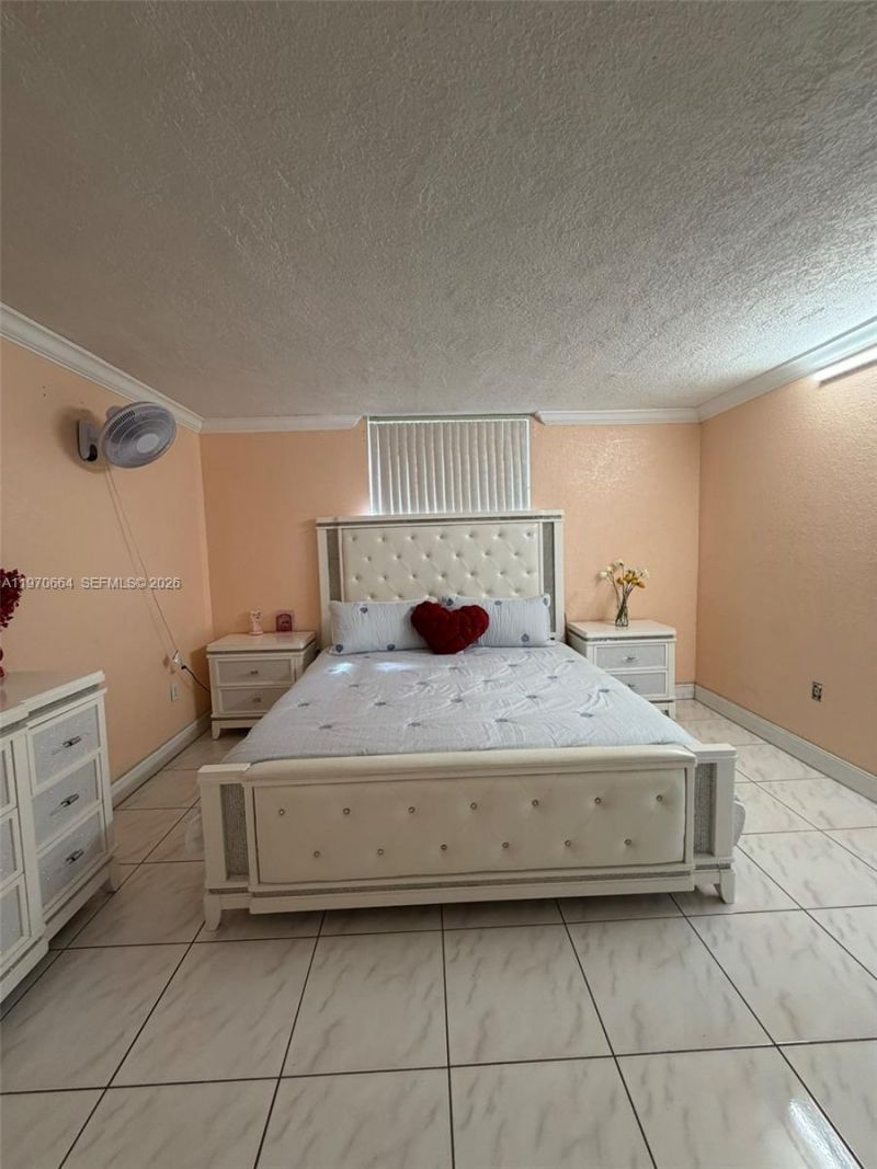 10090 NW 80th Ct , Unit 1206, Hialeah Gardens, FL 33016 Photo