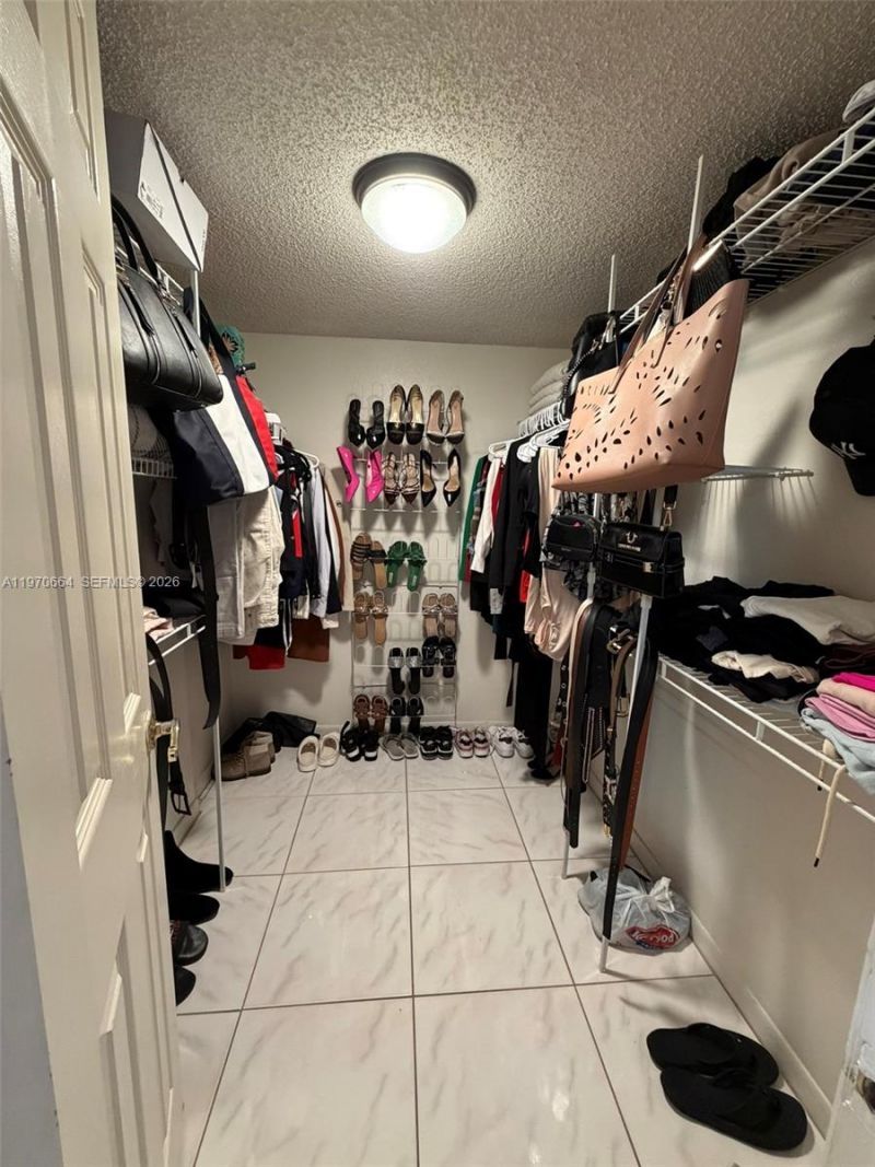 10090 NW 80th Ct , Unit 1206, Hialeah Gardens, FL 33016 Photo