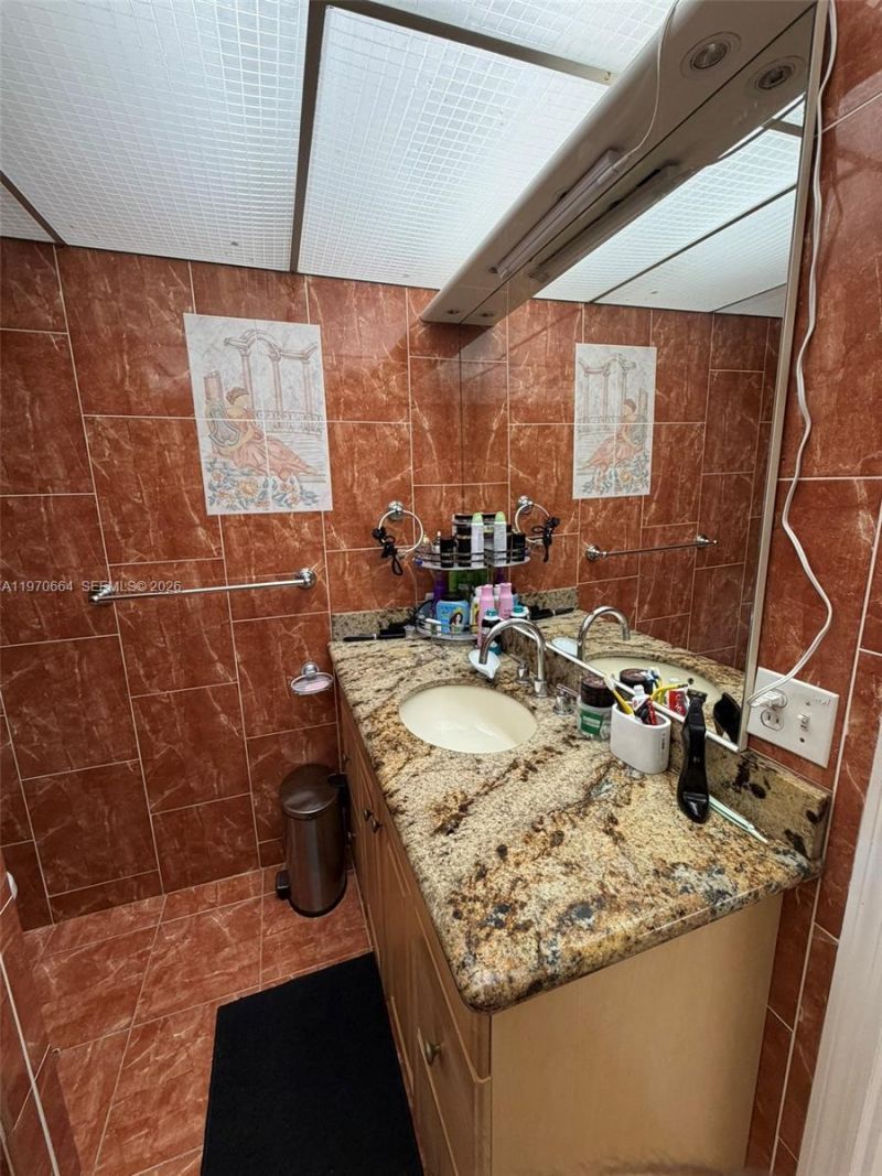 10090 NW 80th Ct , Unit 1206, Hialeah Gardens, FL 33016 Photo