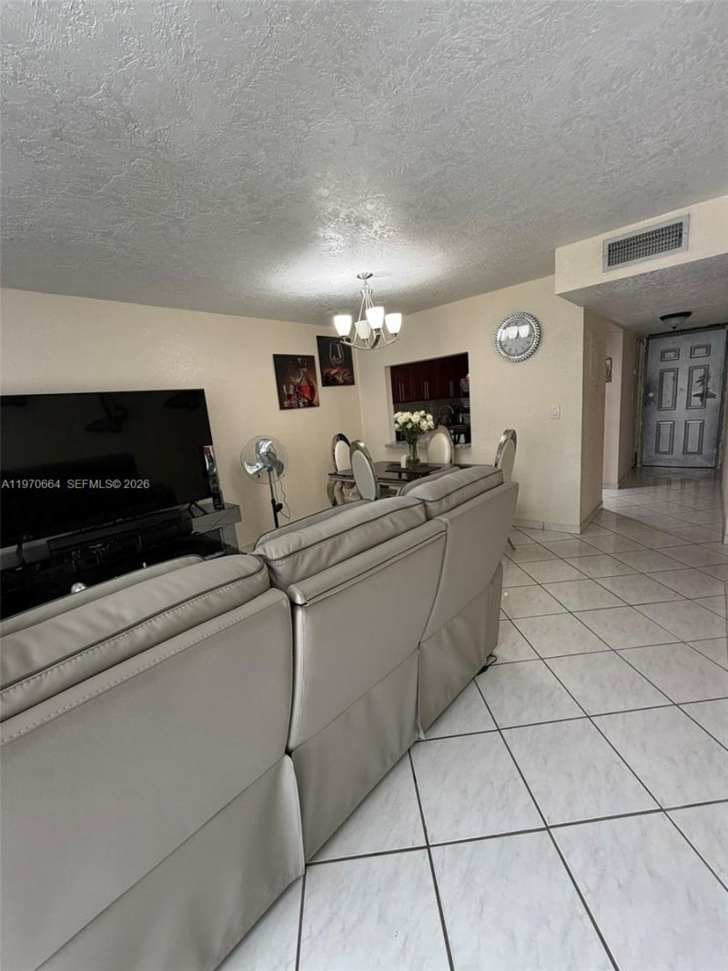 10090 NW 80th Ct , Unit 1206, Hialeah Gardens, FL 33016 Photo
