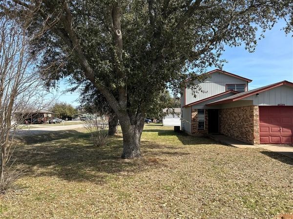 1852 Coral Road, Pelican Bay, TX 76020