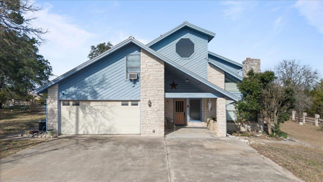 280 Cole Dr, Liberty Hill, TX 78642 Main Photo