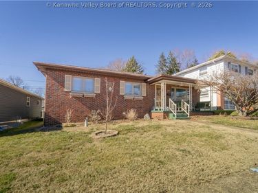 435 24th Street, Dunbar, WV 25064