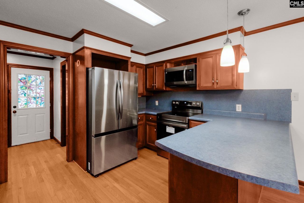 304 West Street  Photo 17