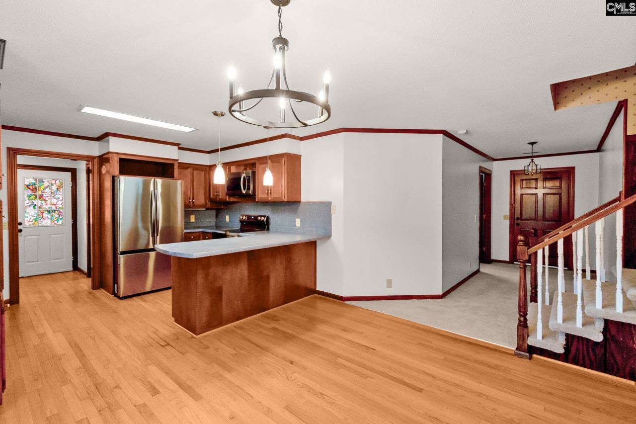 304 West Street  Photo 22