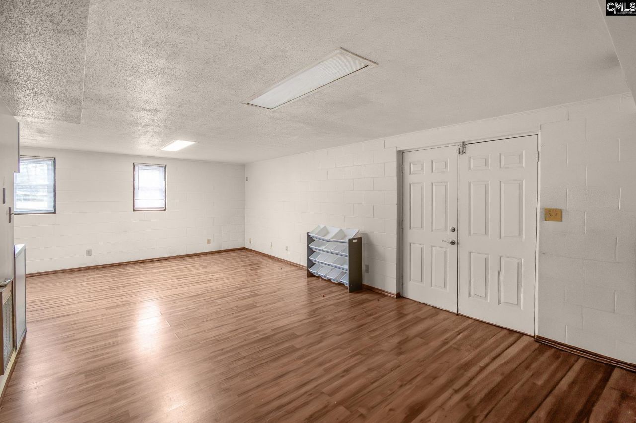 304 West Street  Photo 31