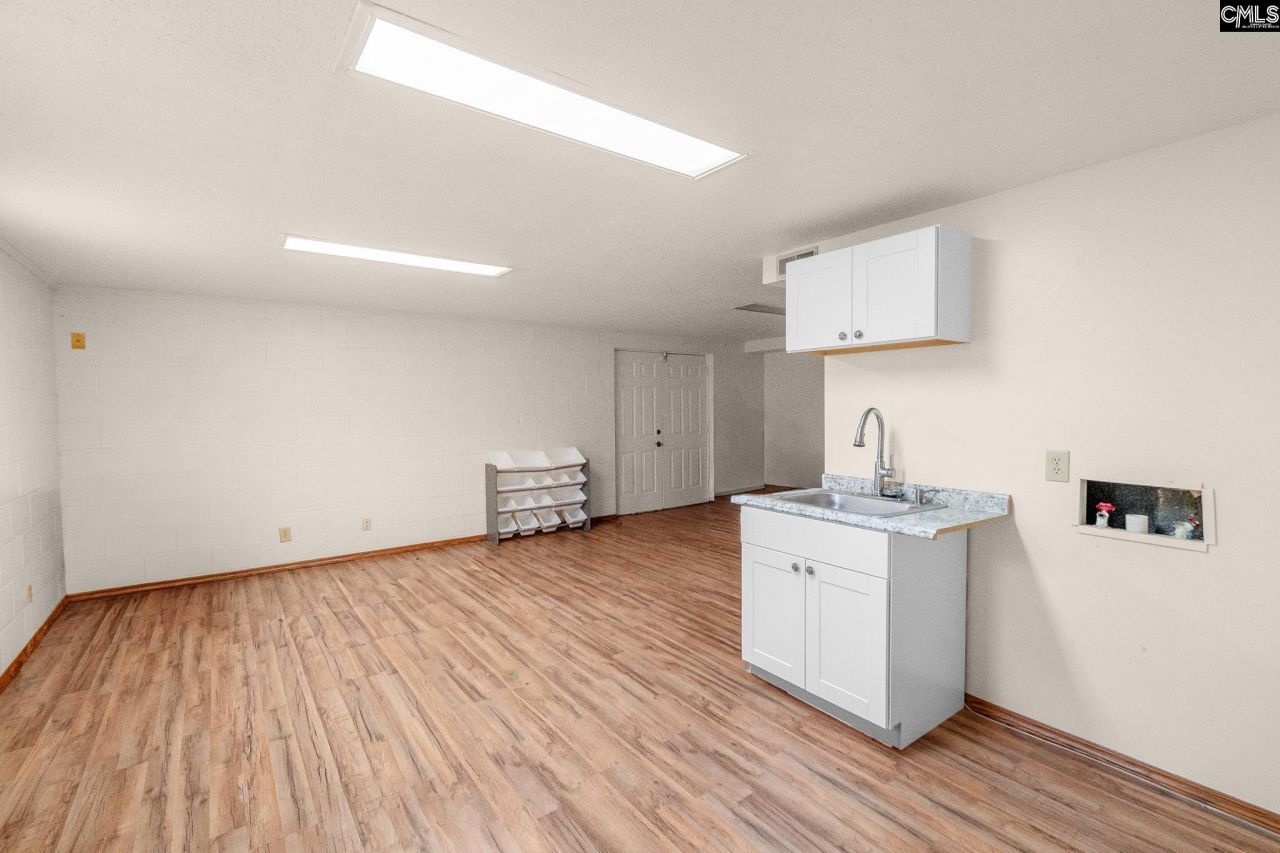 304 West Street  Photo 33