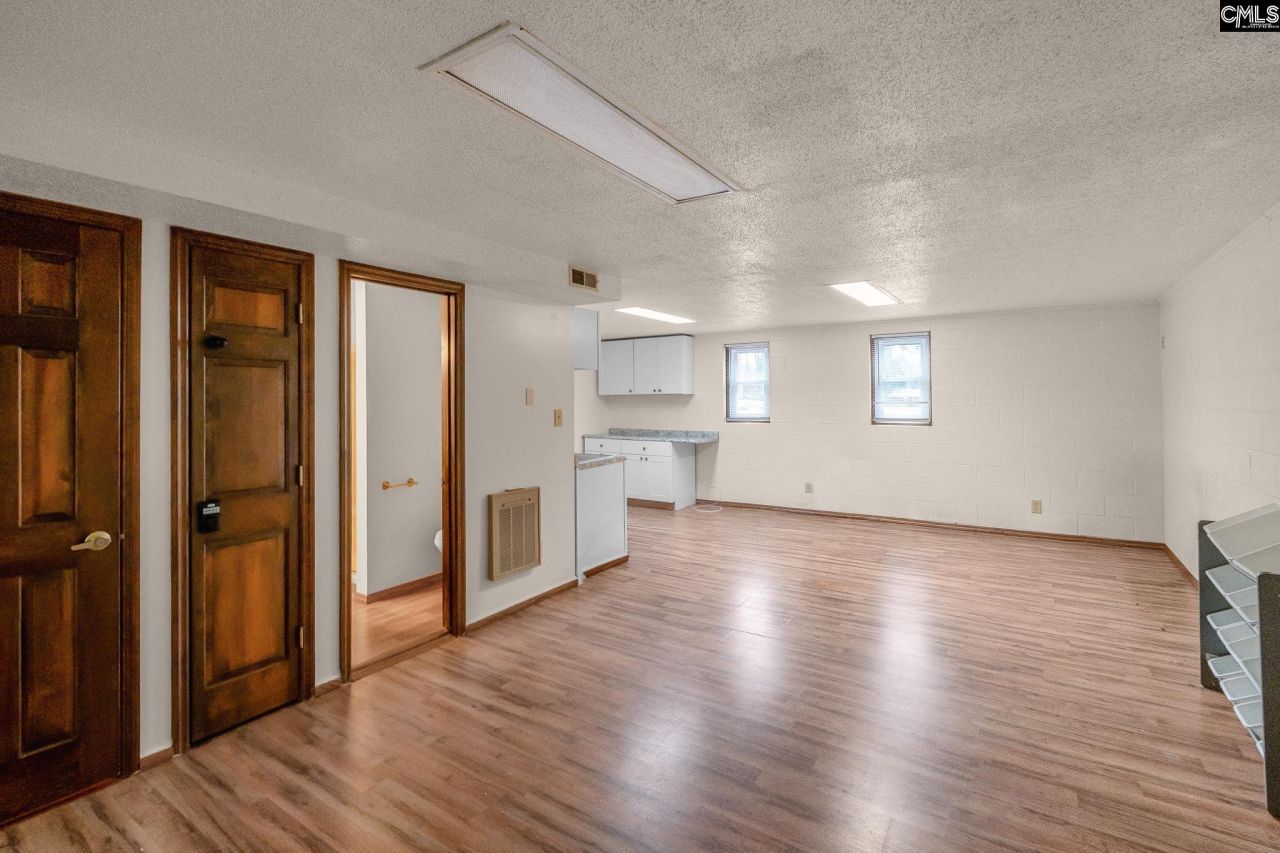 304 West Street  Photo 36