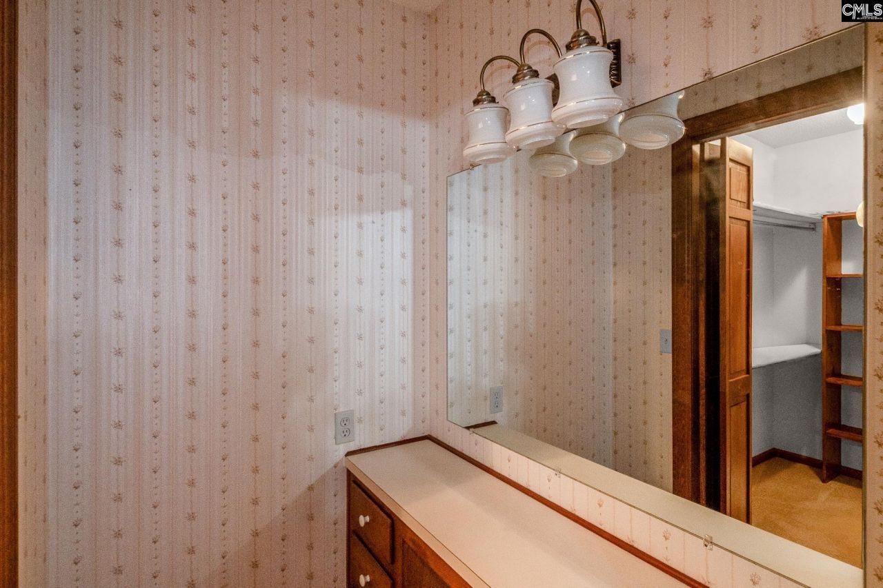 304 West Street  Photo 37