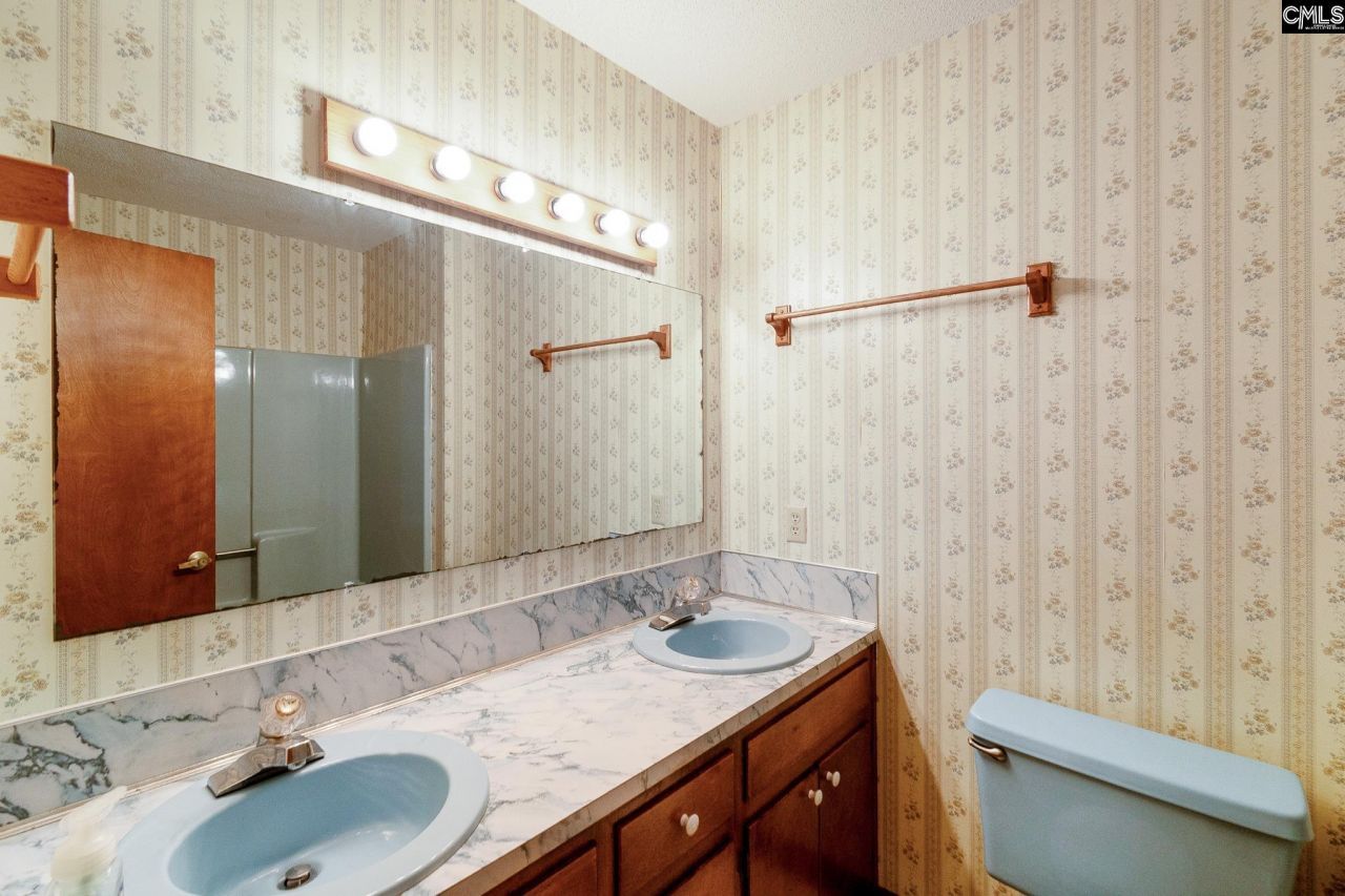 304 West Street  Photo 47