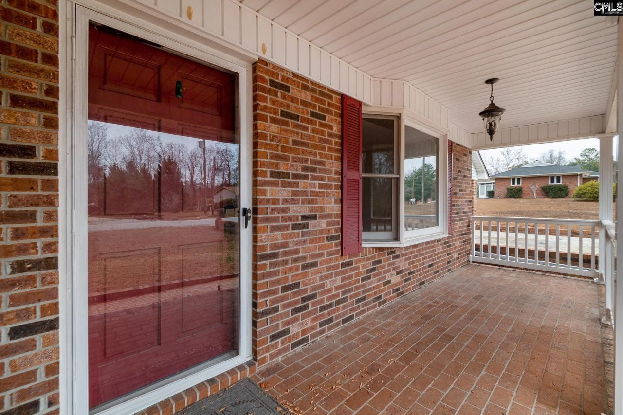 304 West Street  Photo 5