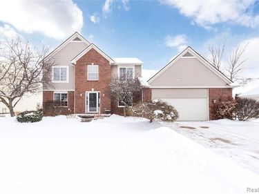 25886 Carriage Lane, Lyon Twp, MI 48178