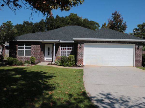 7318 E Bay Boulevard, Navarre, FL 32566