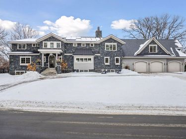 4929 E Sunnyslope Road, Edina, MN 55424