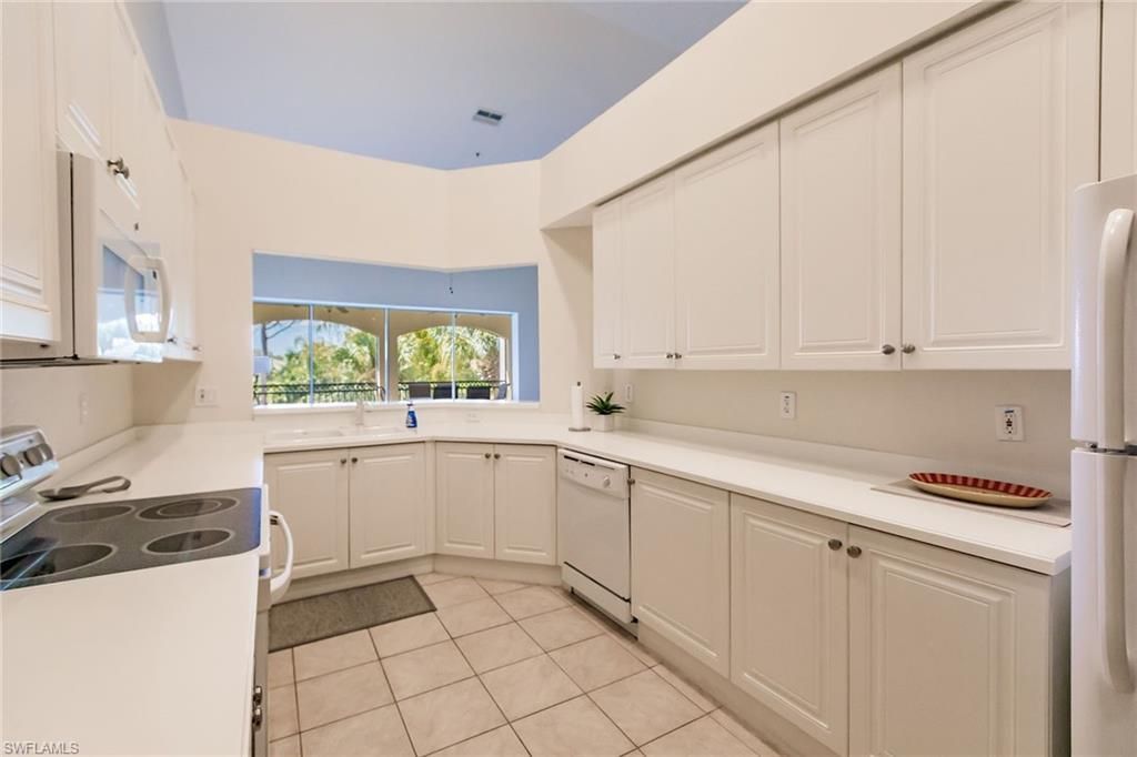 3940 Deer Crossing Ct, Unit 4-203, Naples, FL 34114 Photo