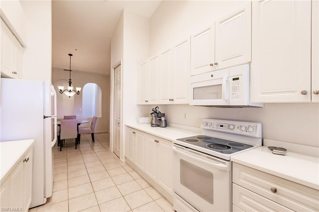 3940 Deer Crossing Ct, Unit 4-203, Naples, FL 34114 Photo