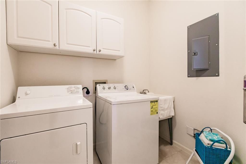 3940 Deer Crossing Ct, Unit 4-203, Naples, FL 34114 Photo