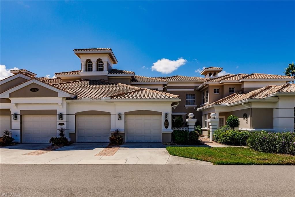 3940 Deer Crossing Ct, Unit 4-203, Naples, FL 34114 Photo