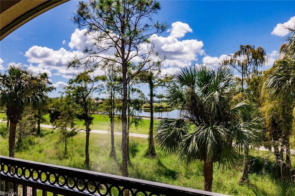 3940 Deer Crossing Ct, Unit 4-203, Naples, FL 34114 Photo