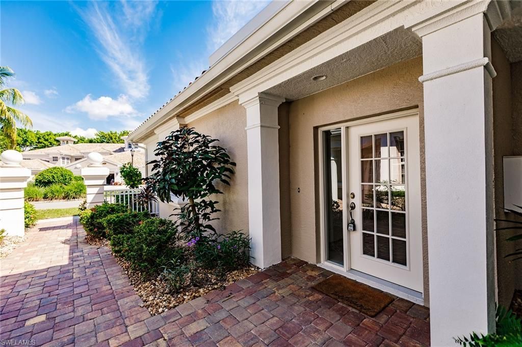 3940 Deer Crossing Ct, Unit 4-203, Naples, FL 34114 Photo