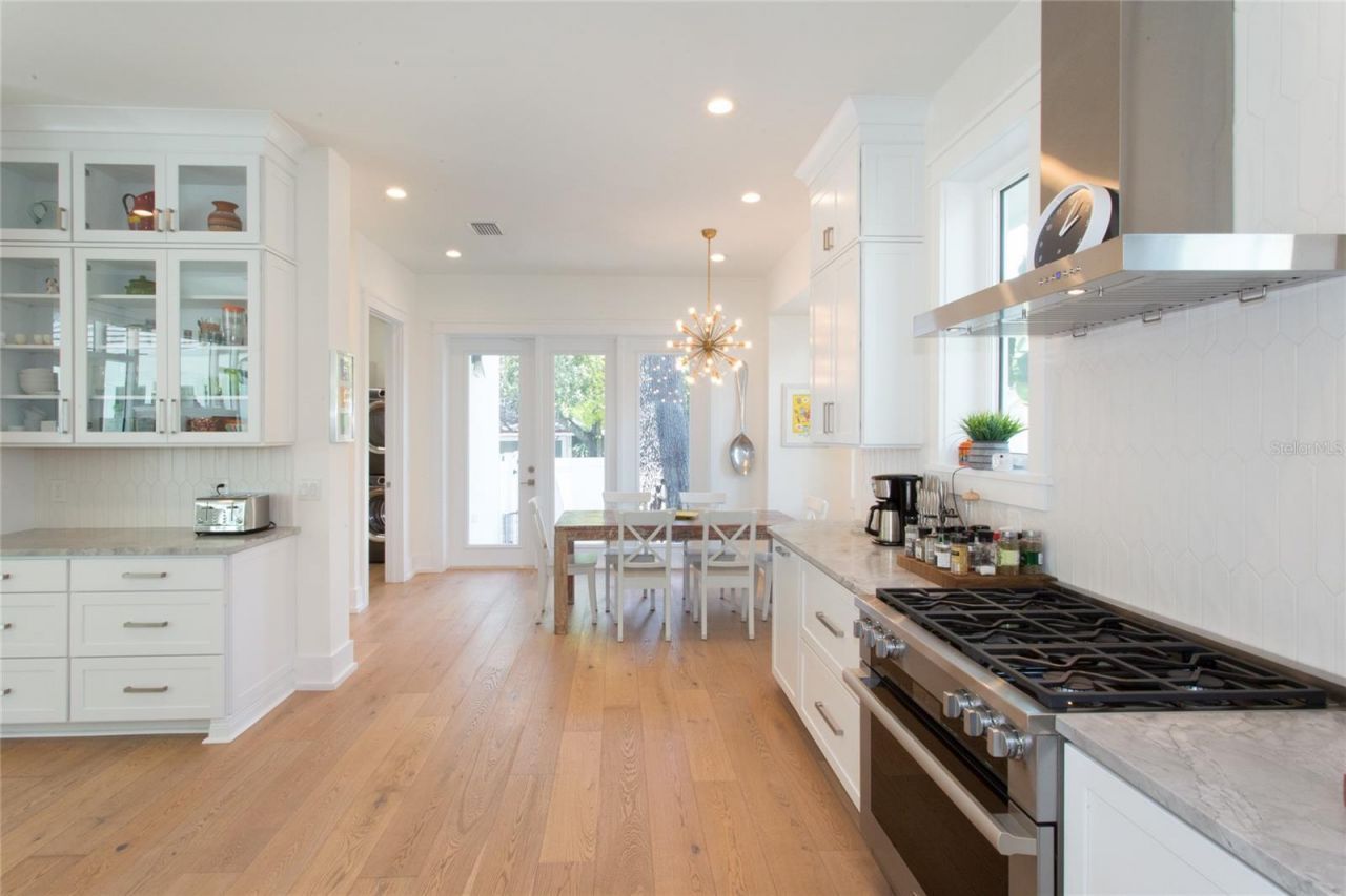 335 16th Avenue Ne, Saint Petersburg, FL 33704 Photo