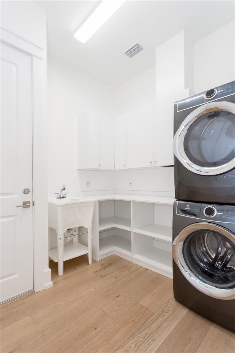 335 16th Avenue Ne, Saint Petersburg, FL 33704 Photo