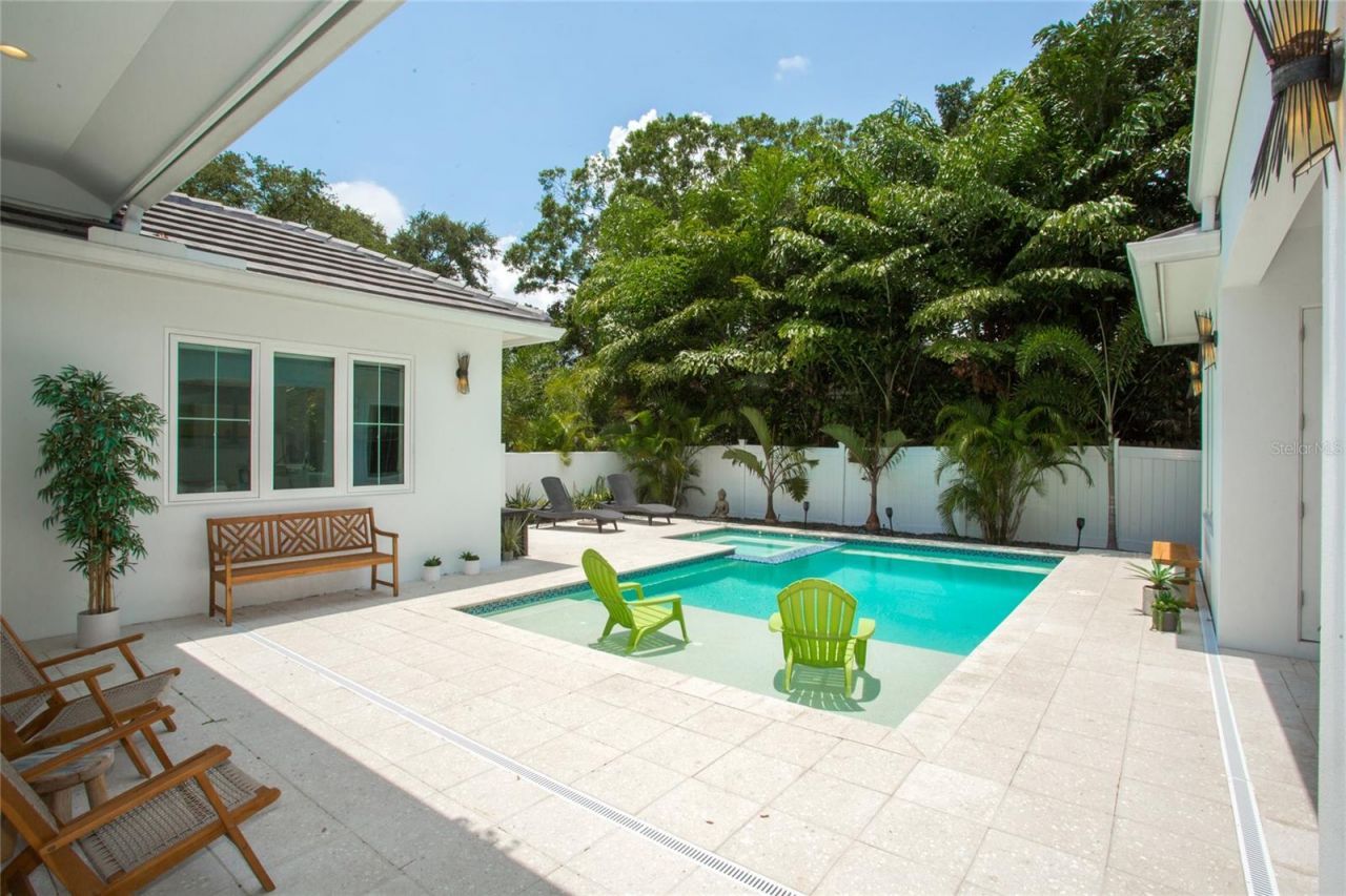 335 16th Avenue Ne, Saint Petersburg, FL 33704 Photo