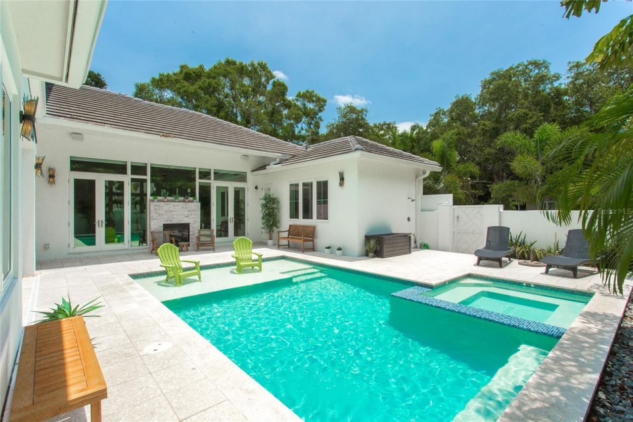 335 16th Avenue Ne, Saint Petersburg, FL 33704 Photo