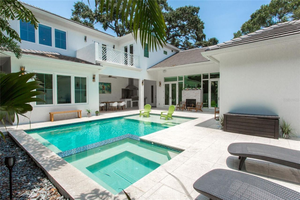 335 16th Avenue Ne, Saint Petersburg, FL 33704 Photo