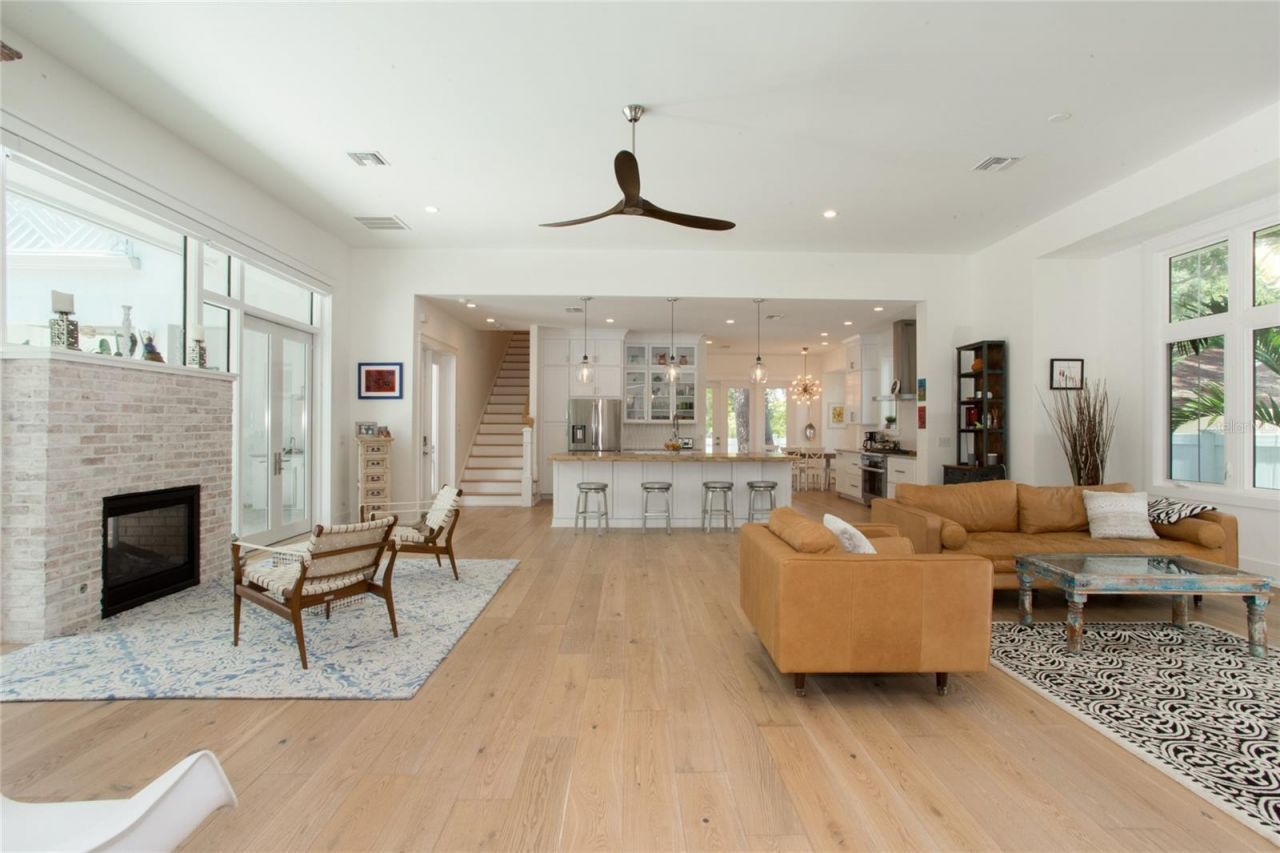 335 16th Avenue Ne, Saint Petersburg, FL 33704 Photo