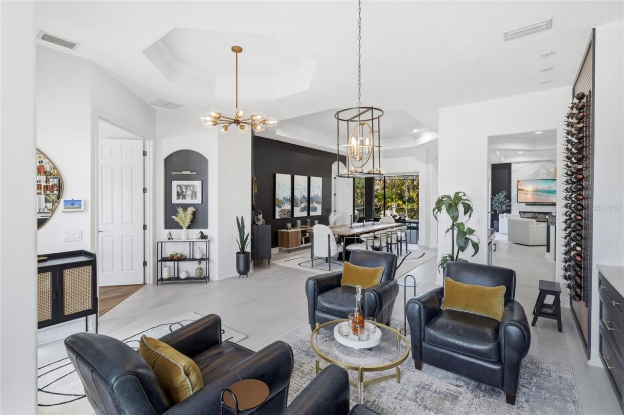 8051 36th Street Circle E, Sarasota, FL 34243 Photo