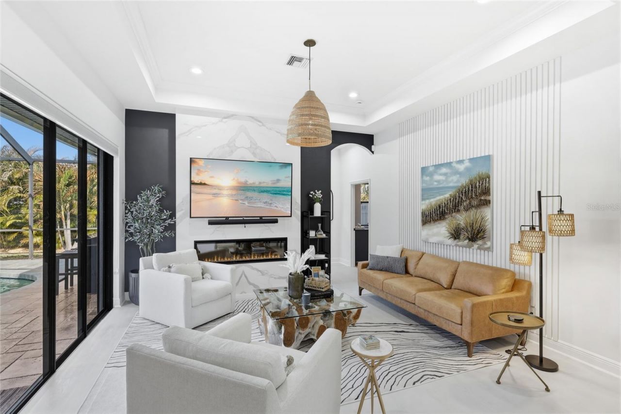 8051 36th Street Circle E, Sarasota, FL 34243 Photo