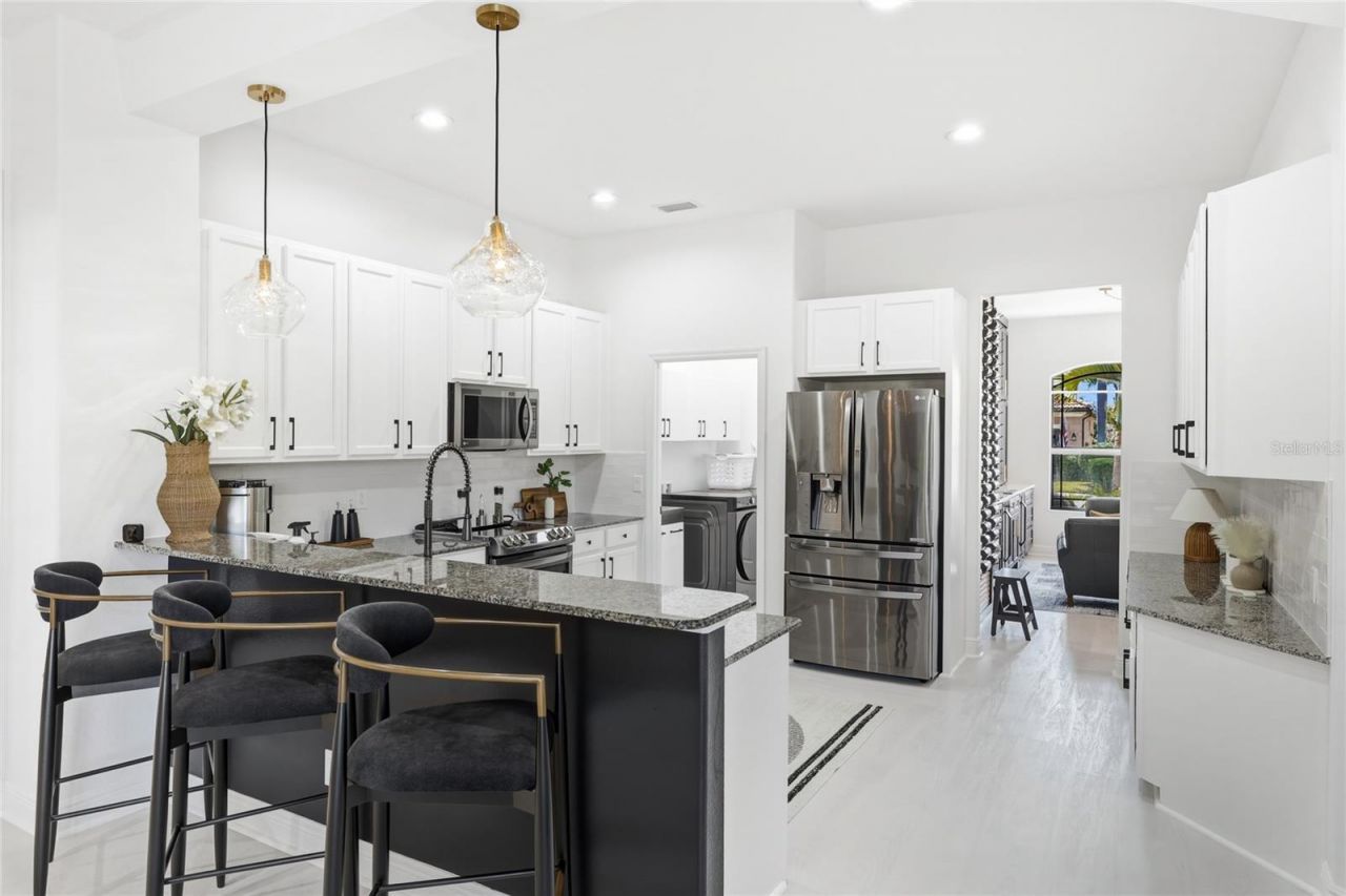 8051 36th Street Circle E, Sarasota, FL 34243 Photo