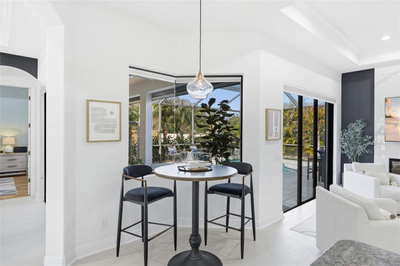 8051 36th Street Circle E, Sarasota, FL 34243 Photo