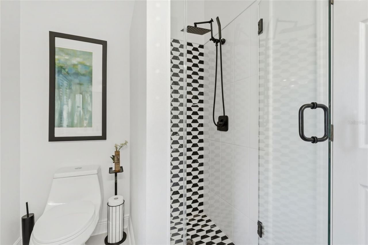 8051 36th Street Circle E, Sarasota, FL 34243 Photo