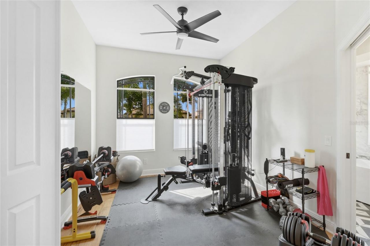 8051 36th Street Circle E, Sarasota, FL 34243 Photo