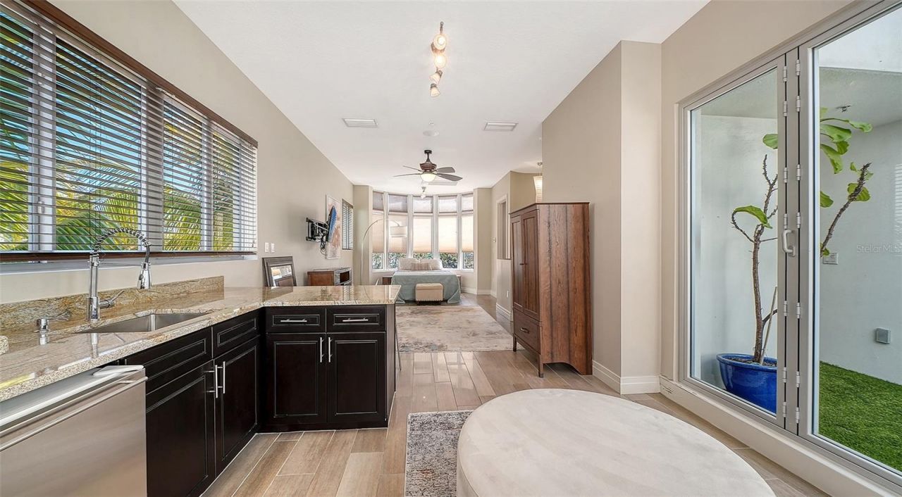 235 Cocoanut Avenue, Unit 113C, Sarasota, FL 34236 Photo