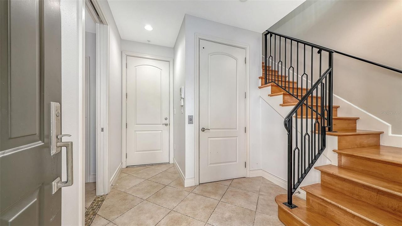 235 Cocoanut Avenue, Unit 113C, Sarasota, FL 34236 Photo