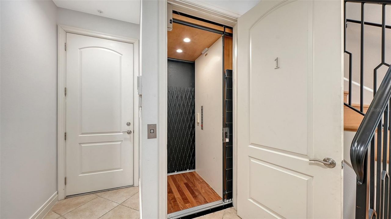 235 Cocoanut Avenue, Unit 113C, Sarasota, FL 34236 Photo