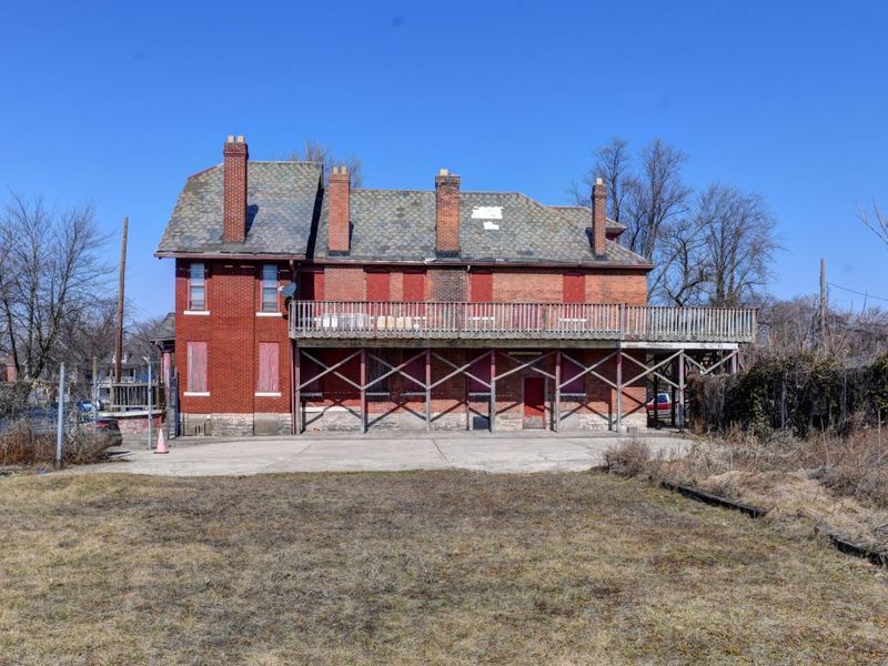 1230 E Main Street, Columbus, OH 43205 Photo 4