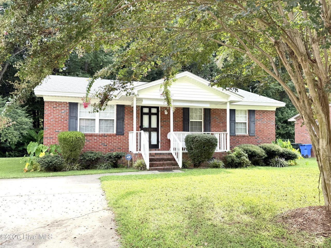 2110 Shamrock Drive E, Wilson, NC 27893 Main Photo